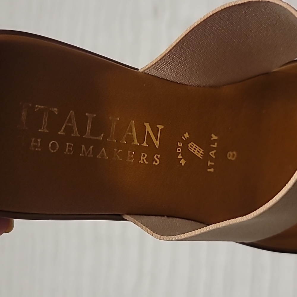 Tan sandals - Picture 3 of 4